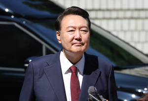 내란특검 尹 체포영장 전격 청구…“조사 위해, 사건 연속성 고려”
