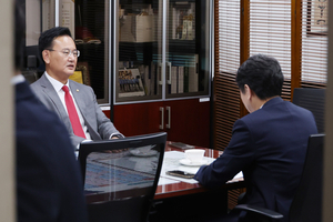이견만 재확인한 여야 원내수석부대표 협상