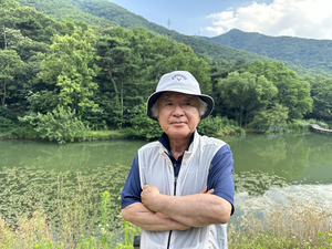 [TALK&TALK] 등단 50주년 맞은 강현국 시인 “오기·자존심으로 지역 최초 시 계간지 창간”