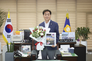 [경북정치]안동시의회 권기윤 위원장, ‘2025 대한민국 충효대상’ 수상