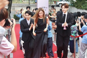 [포토뉴스] 인기 뮤지컬 스타들 한자리에…제19회 DIMF 어워즈 레드카펫 행사