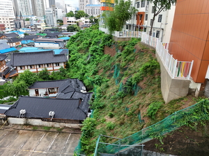 대구 중구 성명여중 일대 옹벽 안전 ‘문제없다’… 중구청, 주민대피령 해제, 추가 점검 계획