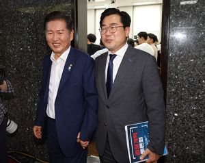 민주당, 새 당 대표 8월2일 선출…20일 영남권 경선