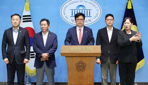 국힘 과방위원 “방송 3법 전면 폐기해야”…민주당 소위 열어 방송 3법 의결