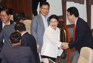 임이자 의원 헌정사 최초 여성 기재위원장 선출