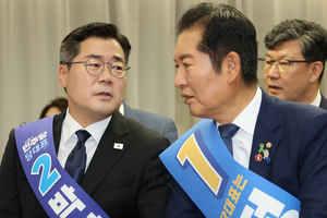 정청래 ‘내란 척결’ 선언, 박찬대 ‘협치’ 탈피