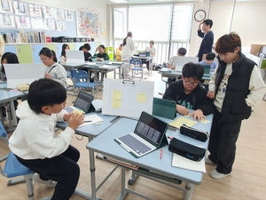 경북교육청, AI 디지털교과서 ‘교육자료’ 전환에도 2학기 전면 지원