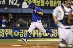 삼성 라이온즈 강민호 최고령 1천 득점 달성…350 홈런까지는 단 2개