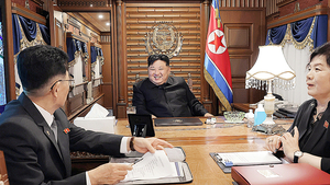“김정은·시진핑·푸틴, 열병식 나란히 설 것”