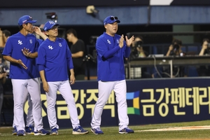 ‘가을야구 진출’ 연패 방지 절실한 삼성 “팀 전력 쏟아부어야 할 시기”