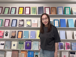 [TALK&TALK] 첫 에세이집 ‘마음의 용도’ 펴낸 변희수 시인…“작가는 문장으로 마음을 우아하게 소비하는 사람”