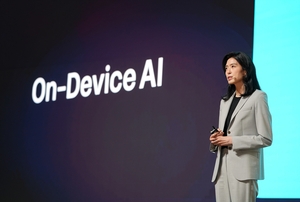 15살 카카오톡의 대변신… ‘AI 비서’ 품고 국민 메신저 넘어선다