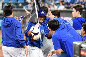 삼성 라이온즈, 타선 집중력으로 두산에 7:5 승…이재현·이성규 홈런