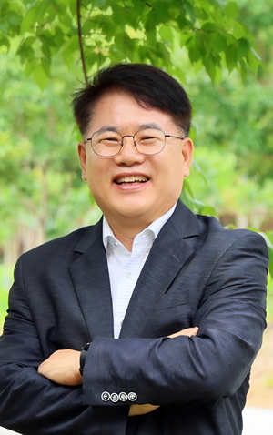 [인터뷰] 이규명 봉화 국립백두대간수목원장 “사람이 웃어야 수목원이 웃는다”