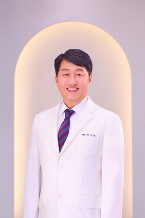 [인터뷰]“안경만으론 부족하다”…박성빈 메트로안과 대표원장이 말하는 근시 관리 해법