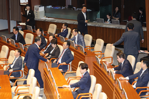 교섭단체 연설에서 ‘내란’26차례 언급한 정청래…국힘 반발