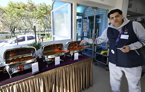 [APEC] “할랄음식이 이렇게 맛있을 줄은…” APEC 현장에 문 연 경주 ‘HI ASIA’