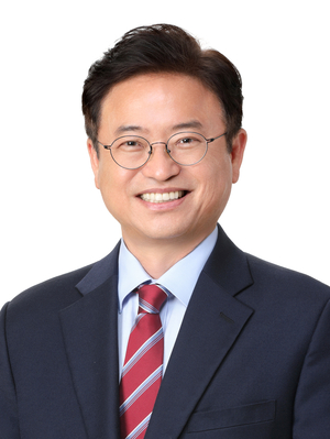 [창간 축사]이철우 경북도지사 “지역과 세계 잇는 중요한 역할 기대”
