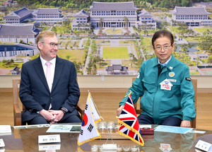 이철우, 콜린 크룩스 주한영국대사와 회동…경주 APEC 성공 협력 논의