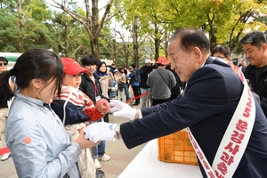 문경사과축제, ‘역대급 대박’… 46만 명 방문·25억 매출 기록