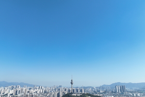 [포토뉴스] ‘구름 한 점 없는’ 대구의 가을 하늘