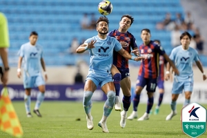 10년 만의 강등일까, 극적 생환일까…대구FC, 2일 결판 가능성