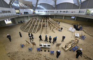 [경주 APEC] 신라 공주 무덤, 1600년 만에 현장 복원···실물 축조 실험 최초 공개