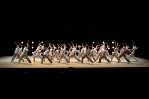 70인 무용수·첼리스트 네 명의 앙상블…최댄스컴퍼니 ‘Relations’