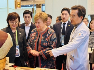 “K-뷰티에서 K-메디컬로”…민복기 대구시의사회장, APEC 무대서 K-메디컬의 저력 입증