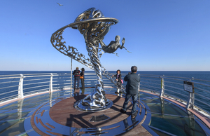 [자연의 속도로 걷다, 울진] 5 <끝> 자연과 낭만이 만나는 후포, 바다와 하늘의 여행…후포해수욕장·등기산스카이워크