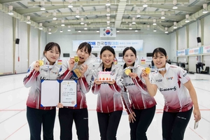 의성군청 남녀 컬링팀, 전국대회 동반 우승…‘컬링 성지’ 저력 과시