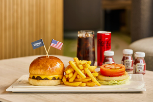 [포커스] ‘트럼프가 먹은 그 버거’…힐튼경주, 출시 직후 시그니처 상품 급부상