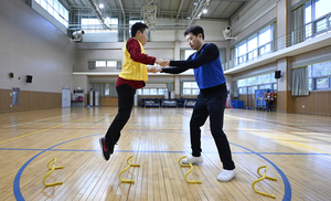 [직업체험, 영남이가 간다]늘상 다쳐도 잃지 않는 ‘그 미소’…특수학생 건강과 성장만을