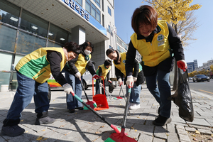 신천지자원봉사단 대구지부, 대명역·관문시장 일대 환경정화