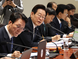 “지방 인센티브 고민하라” 하루에 두번이나 ‘지역균형발전’ 정책 강조한 李대통령