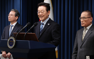 한미, ‘관세·안보 팩트시트’ 확정…핵잠 건조 ‘숙원’ 풀고 방위비 ‘청구서’ 받았다