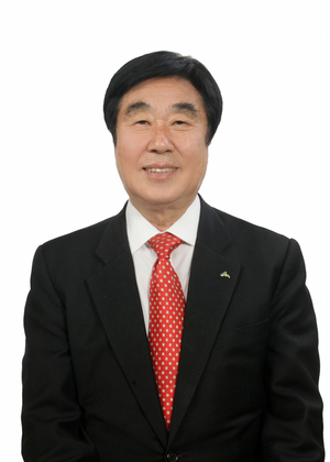 이석원 달성산림조합장, 개인 소장 규화목 기증…지질학적 가치 주목