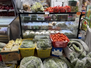 [Y르포]전통시장에서 ‘국제시장’으로…외국 점포 즐비한 와룡시장 가보니