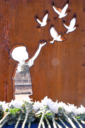 시간이 지날수록 더 단단해진다…코르텐강으로 만든 故(고) 박건하군 추모비