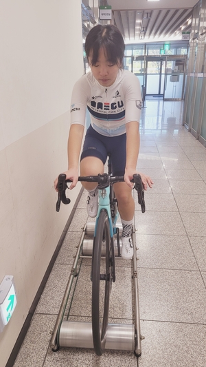 [유망주심신열전] <20>대구시청 사이클팀 홍하랑·홍윤화 선수 “고통 참는만큼 기록은 좋아져요”