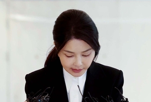 민중기 특검 최종 발표...76명 기소, 김건희 등 20명 구속