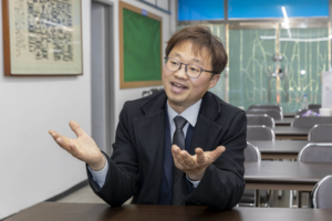 [주말인터뷰] 새해 첫날 떡국 나눔 20년째…왜관 청년들의 뜨거운 지역사랑