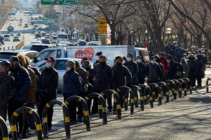 [Y르포] “끼니 찾아 오는 사람 부쩍 늘어…운영 어렵다는데 무료급식 끊길까 걱정”