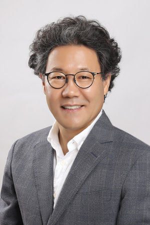 [기고] 항구에 정박한 배처럼