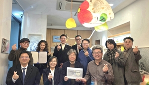 박진관 영남일보 중부본부장, 사진전 수익금 왕산 허위 선생 후손에 기탁