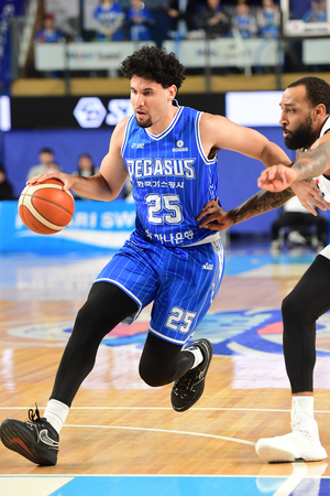 가스공사, 보트라이트 강점 되살리며 ‘긍정 신호탄’ 쏘다