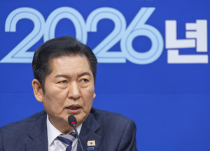 정청래 “조국혁신당, 우리와 함께하자” 합당 제안