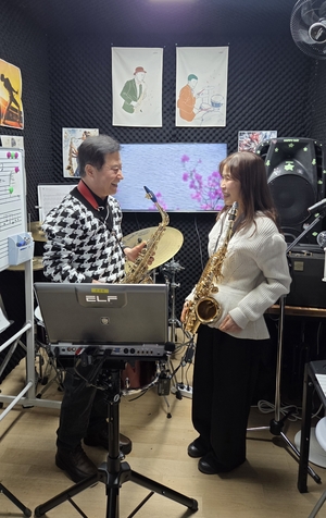 [동네뉴스] 치킨 튀기던 손으로 음악봉사 ‘60대 부부가 사는 법’