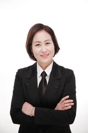 [주말 인터뷰]“고인의 마지막을 책임지는 사람”…영남 최초 여성 장례지도사 추은애씨