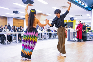 [포토뉴스] 국경 넘어 설날 나눔… 유학생 설 문화 교류 한마당